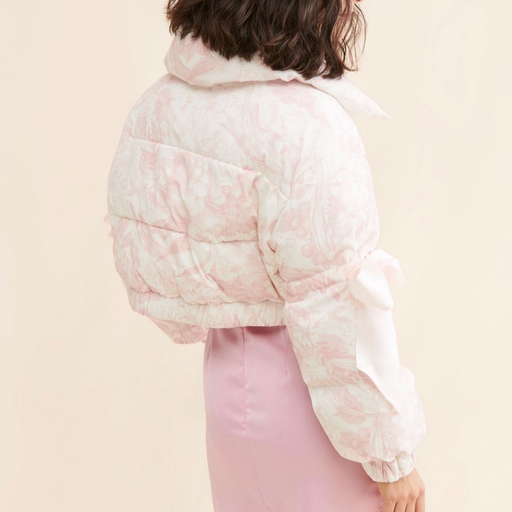EUC SELKIE CROPPED BOW MARSHMALLOW PUFFER JACKET - Picture 2 of 5